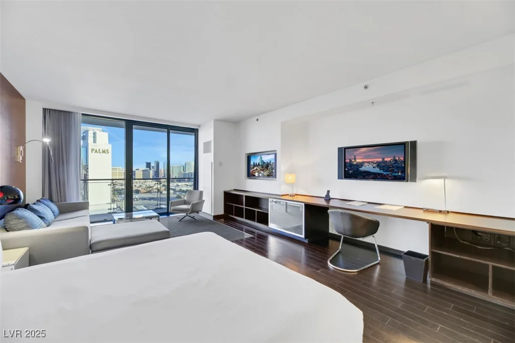 4381 Flamingo, Las Vegas, NV 89103