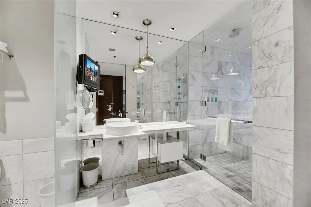 4381 Flamingo, Las Vegas, NV 89103