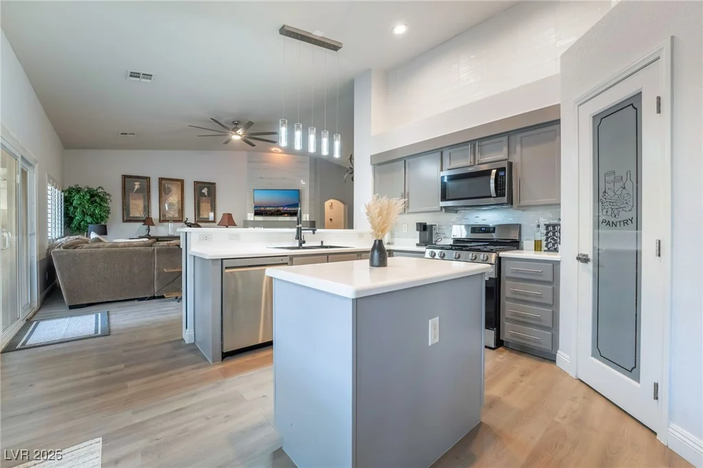 2144 Paganini, Henderson, NV 89052