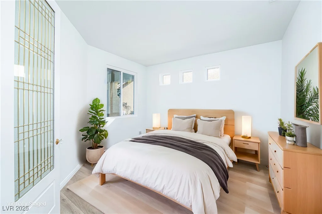 669 Elliot Peak, Las Vegas, NV 89183