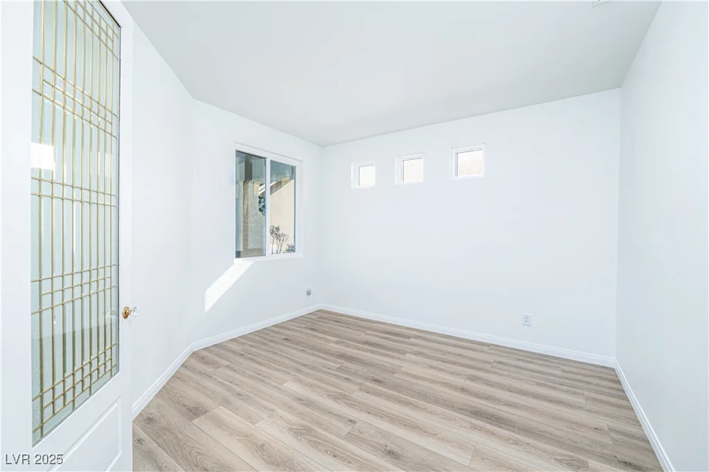 669 Elliot Peak, Las Vegas, NV 89183