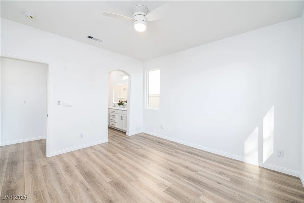 669 Elliot Peak, Las Vegas, NV 89183