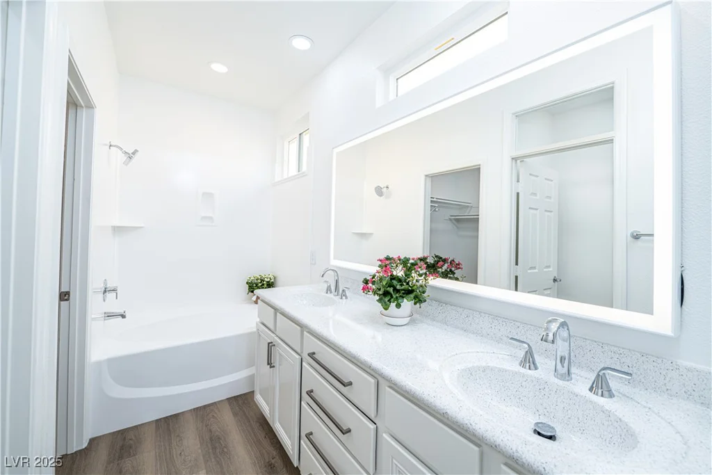 669 Elliot Peak, Las Vegas, NV 89183