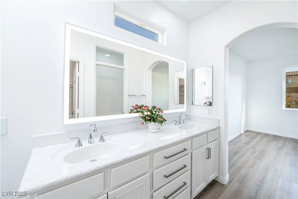 669 Elliot Peak, Las Vegas, NV 89183