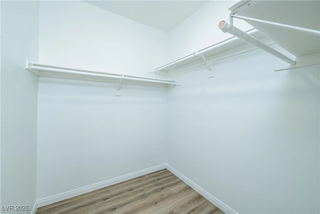 669 Elliot Peak, Las Vegas, NV 89183