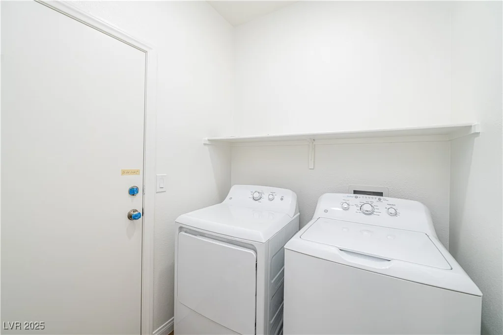 669 Elliot Peak, Las Vegas, NV 89183