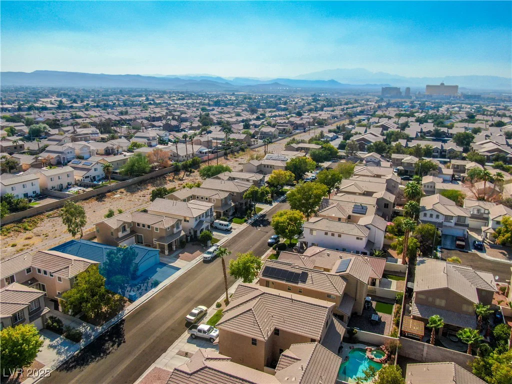669 Elliot Peak, Las Vegas, NV 89183