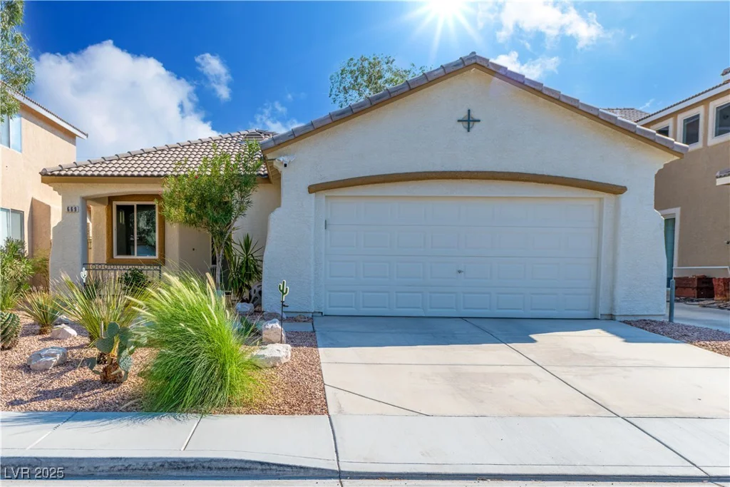 669 Elliot Peak, Las Vegas, NV 89183