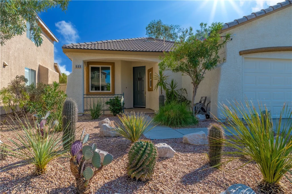 669 Elliot Peak, Las Vegas, NV 89183