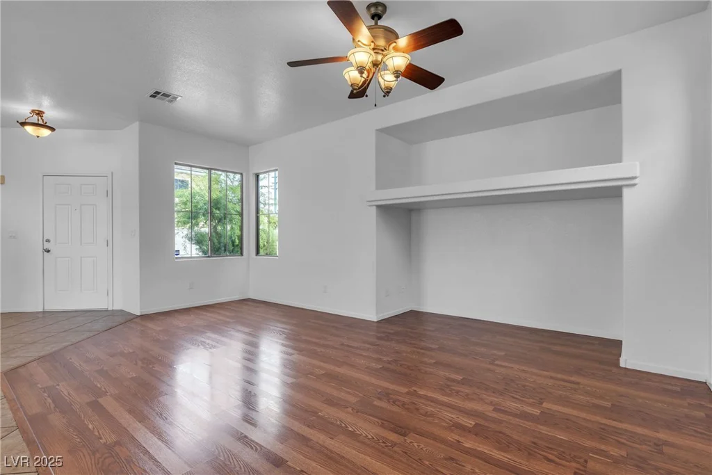 6325 Orions Tool, North Las Vegas, NV 89031
