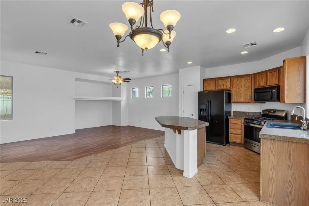 6325 Orions Tool, North Las Vegas, NV 89031