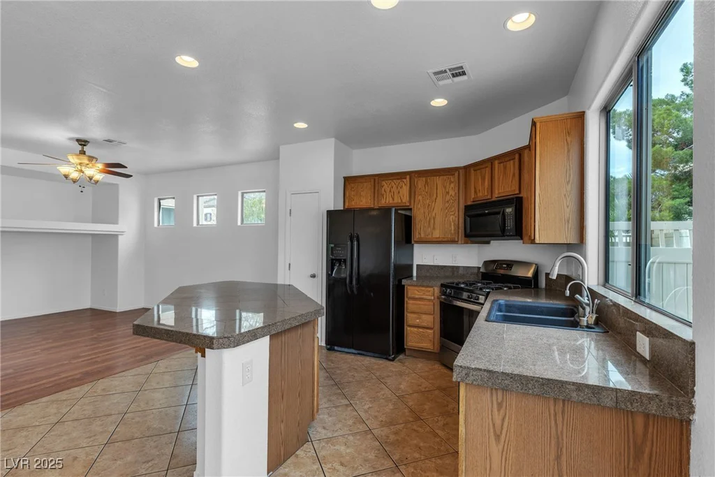6325 Orions Tool, North Las Vegas, NV 89031