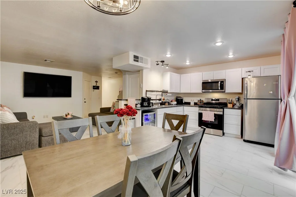 3322 Dragon Fly, North Las Vegas, NV 89032
