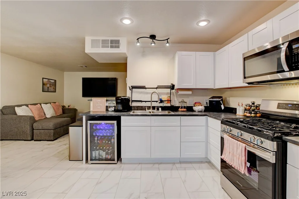 3322 Dragon Fly, North Las Vegas, NV 89032