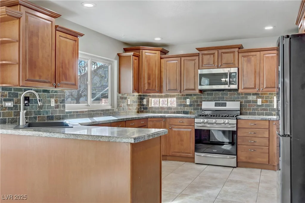 7973 Macklin, Las Vegas, NV 89129