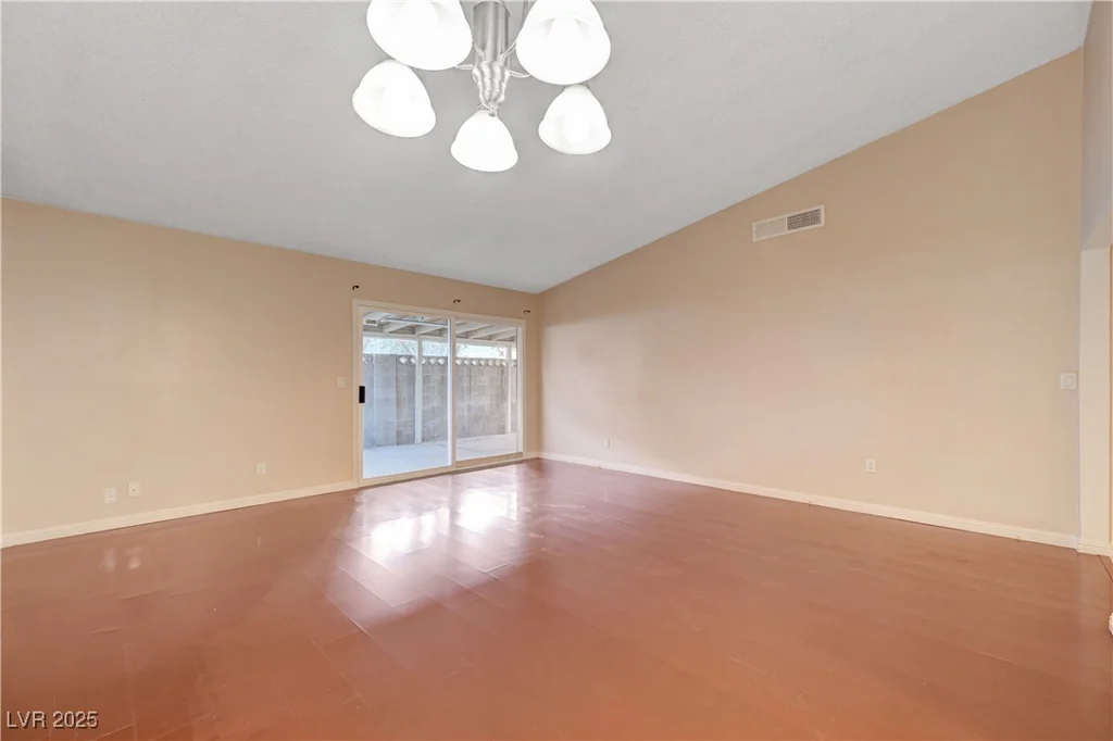 520 Prince Alan, Las Vegas, NV 89110