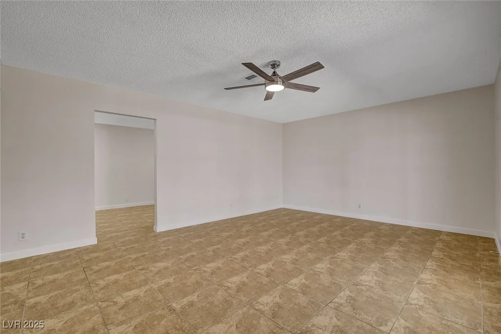 4484 Bennett, Las Vegas, NV 89121