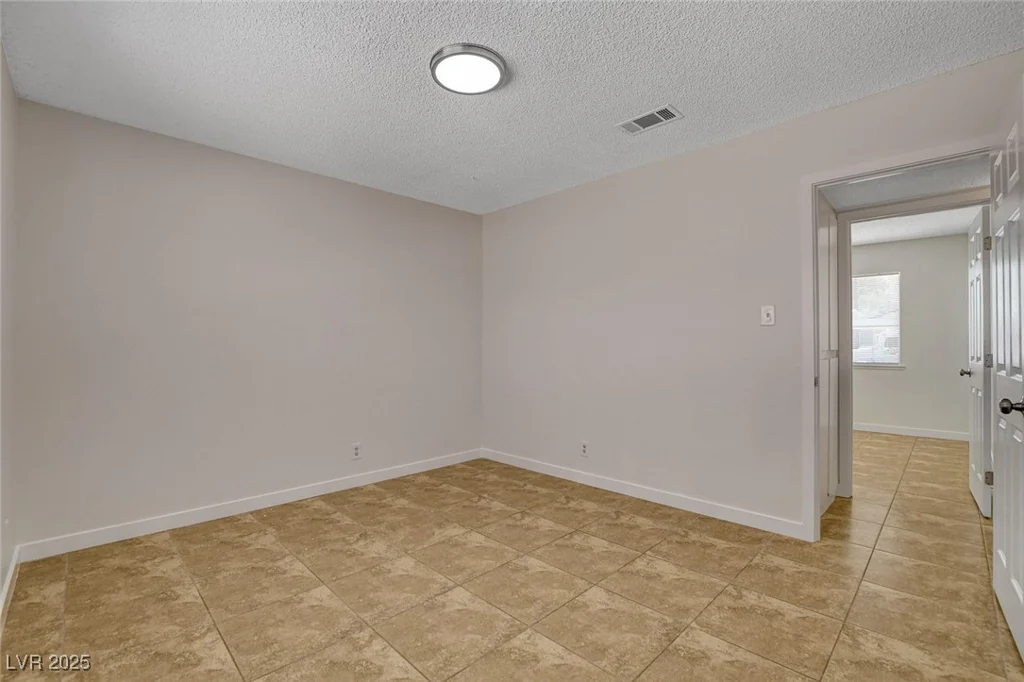 4484 Bennett, Las Vegas, NV 89121