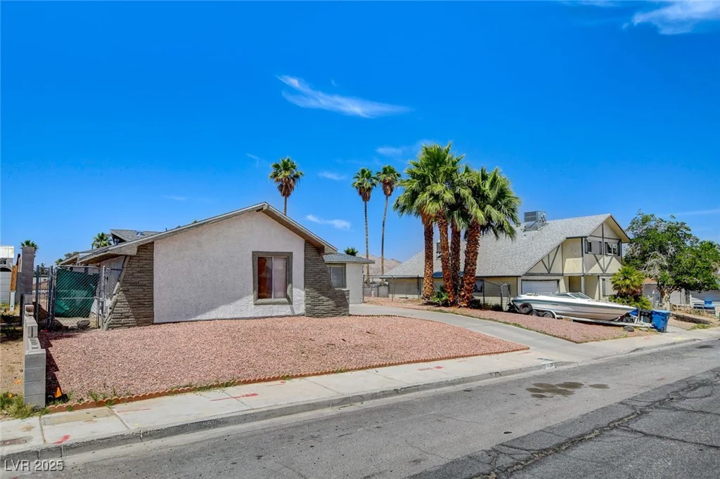 4484 Bennett, Las Vegas, NV 89121