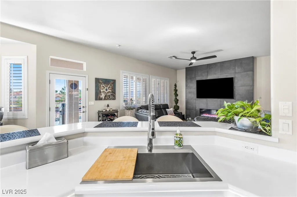 10504 Button Willow, Las Vegas, NV 89134