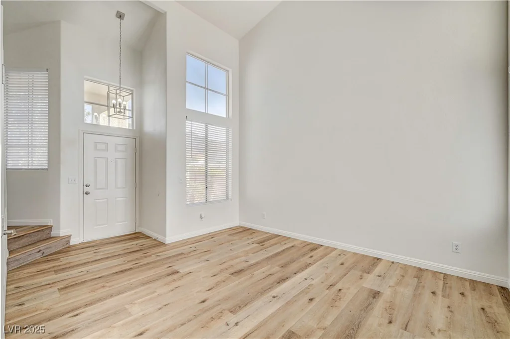 2573 Rafferty Creek, Las Vegas, NV 89156