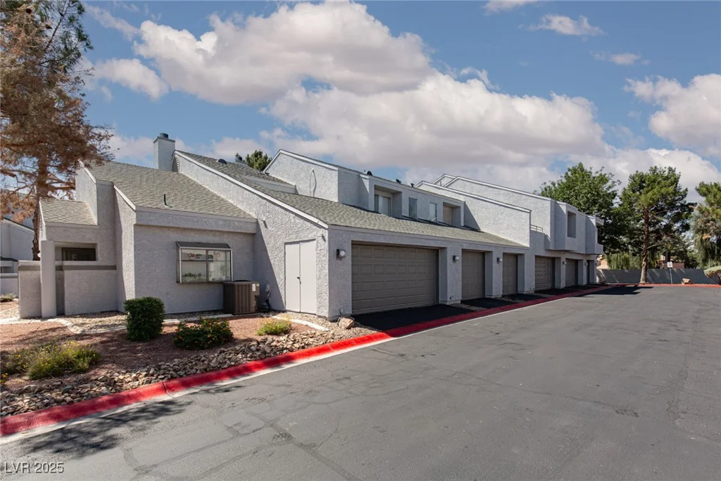 5523 Orchard, Las Vegas, NV 89110