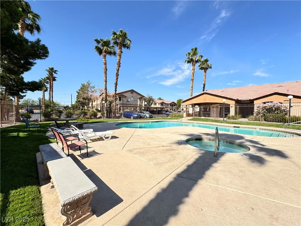 5750 Hacienda, Las Vegas, NV 89122
