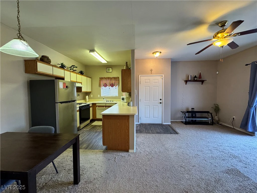 5750 Hacienda, Las Vegas, NV 89122