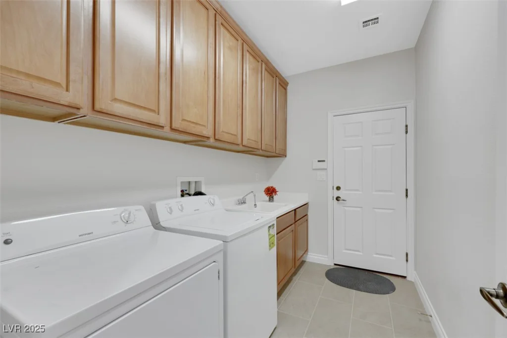 3728 White Lion, North Las Vegas, NV 89084