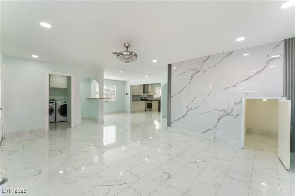 5516 Cory, Las Vegas, NV 89107