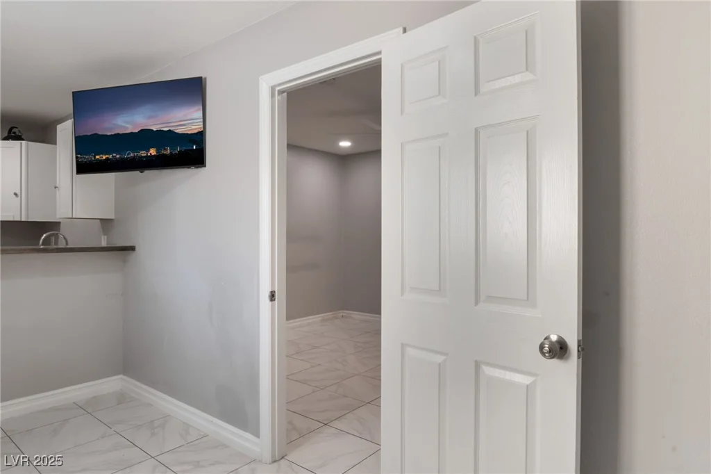 5516 Cory, Las Vegas, NV 89107