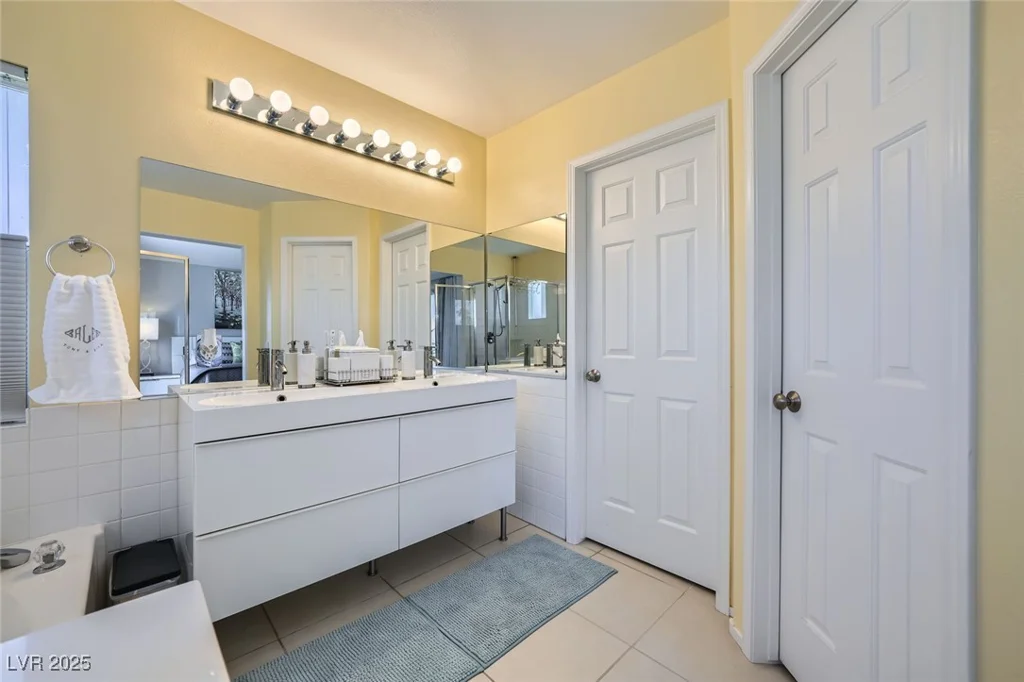 1701 Drifters Peak, Las Vegas, NV 89144