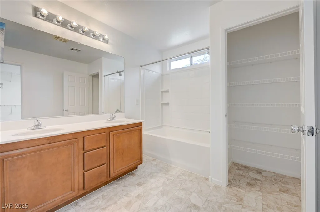 7464 Edgecove, Las Vegas, NV 89139