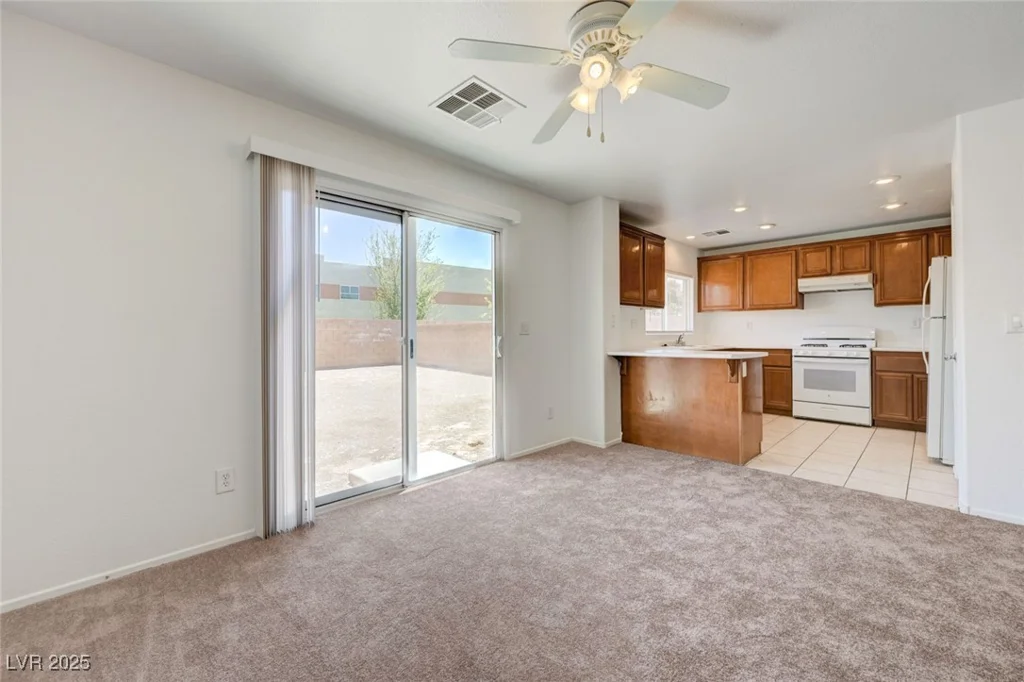 7464 Edgecove, Las Vegas, NV 89139
