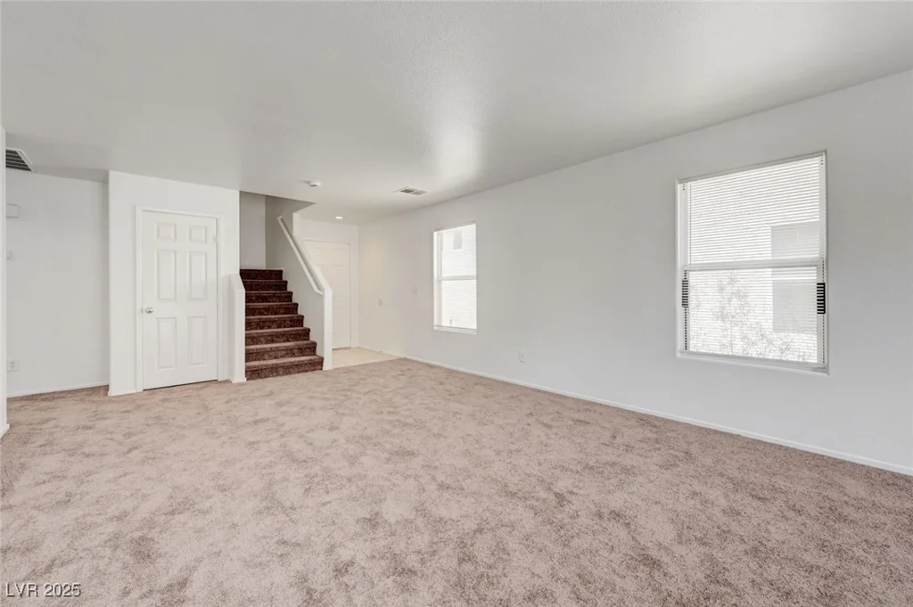 7464 Edgecove, Las Vegas, NV 89139