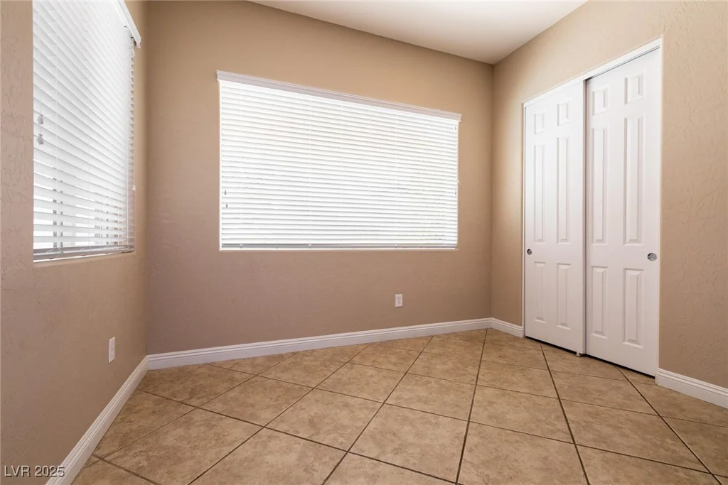 6929 Homing Pigeon, North Las Vegas, NV 89084