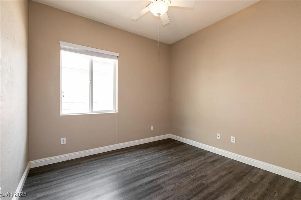 6929 Homing Pigeon, North Las Vegas, NV 89084
