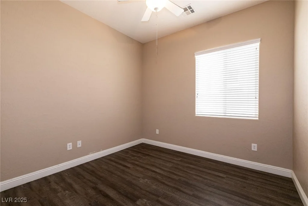 6929 Homing Pigeon, North Las Vegas, NV 89084