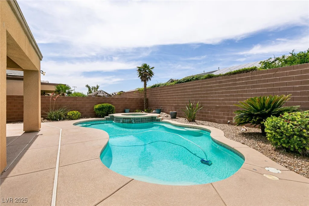 6929 Homing Pigeon, North Las Vegas, NV 89084