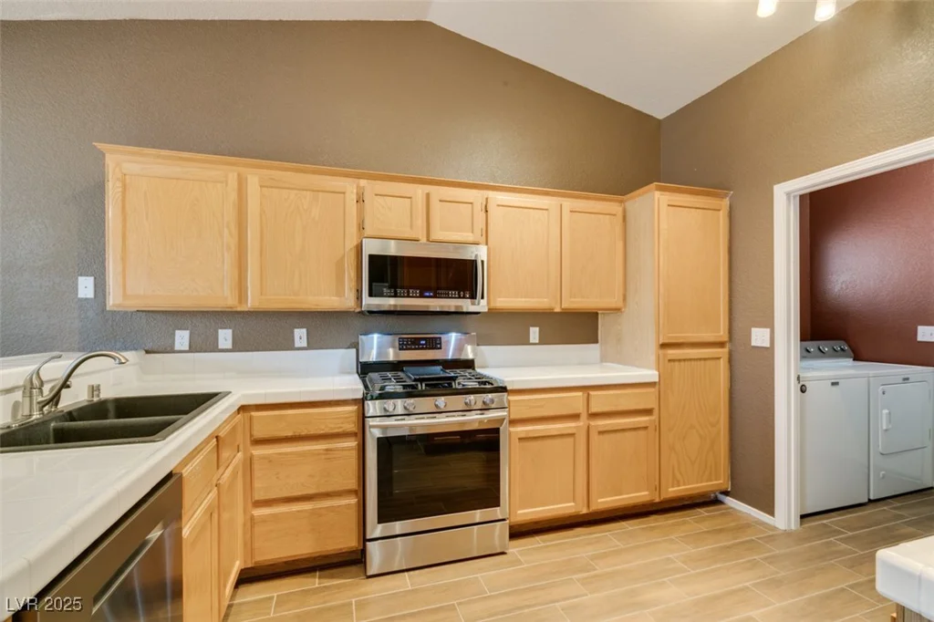 904 Big Horn, Henderson, NV 89002