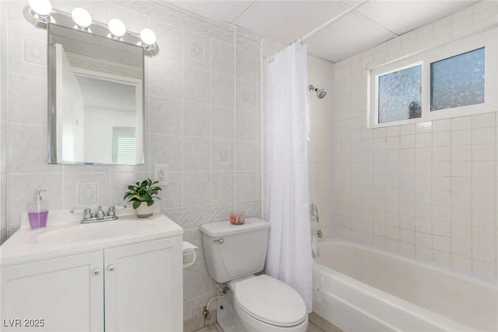 2432 Spanish, Las Vegas, NV 89108
