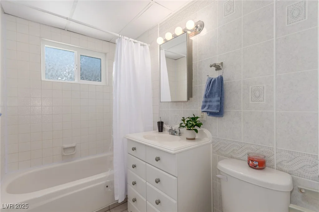 2432 Spanish, Las Vegas, NV 89108
