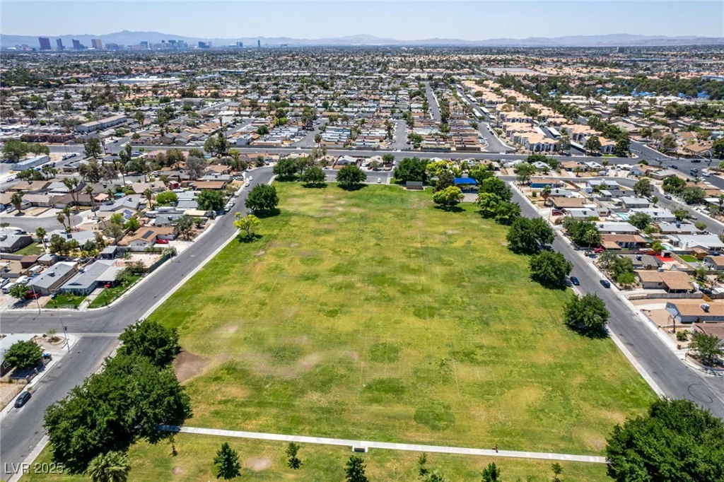 2432 Spanish, Las Vegas, NV 89108