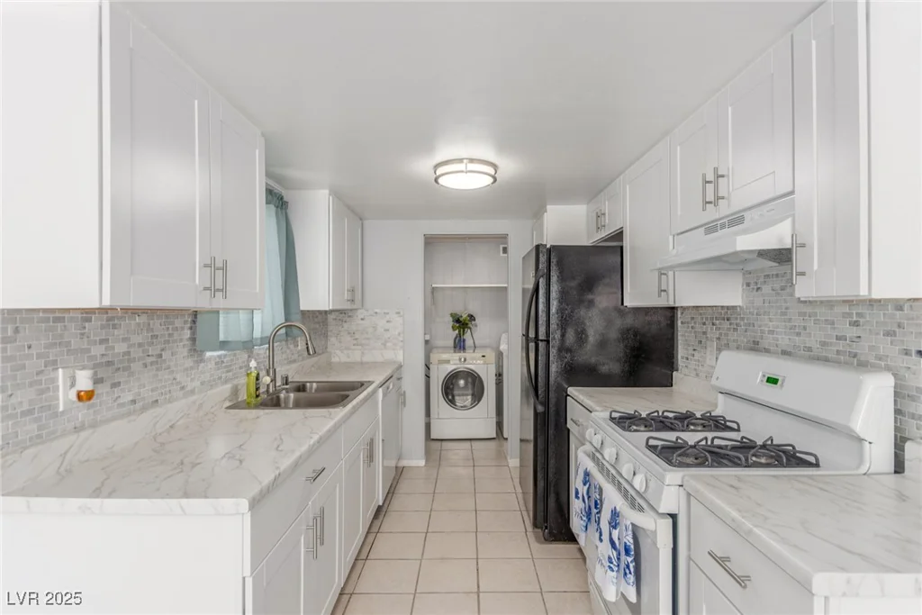 2432 Spanish, Las Vegas, NV 89108