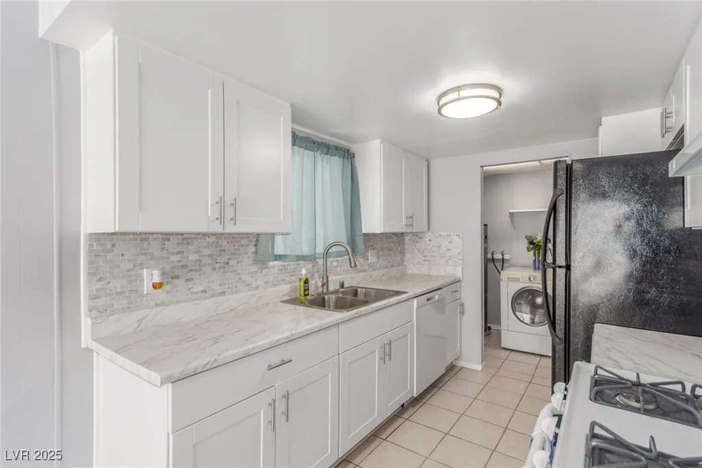 2432 Spanish, Las Vegas, NV 89108