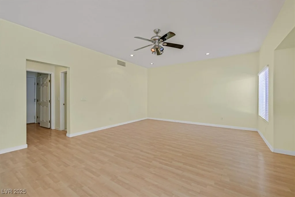 9746 Driftwood Island, Las Vegas, NV 89148