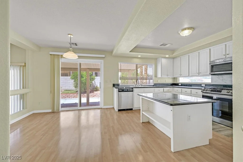 9746 Driftwood Island, Las Vegas, NV 89148