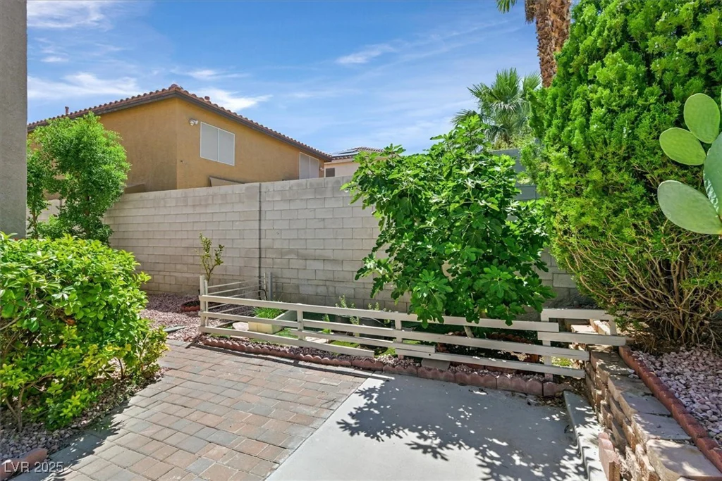 9746 Driftwood Island, Las Vegas, NV 89148