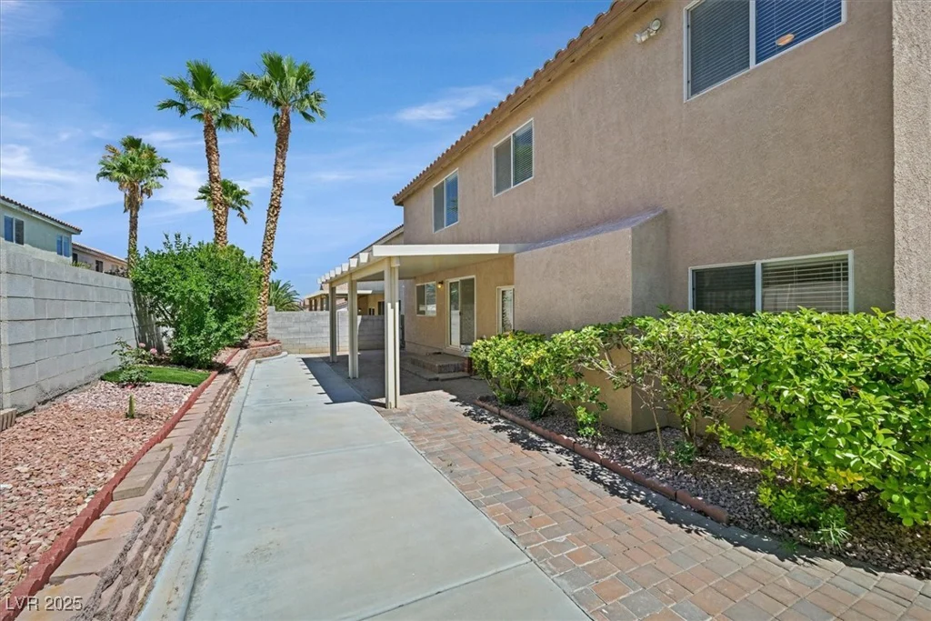 9746 Driftwood Island, Las Vegas, NV 89148
