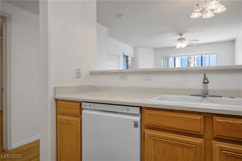 7143 Durango, Las Vegas, NV 89113